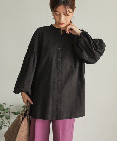 URBAN RESEARCH DOORS（アーバンリサーチドアーズ）の「ギャザースリーブブラウス（シャツ/ブラウス・レディース・オフホワイト/ブラック/ベージュ・MEDIUM）」の3枚目の写真