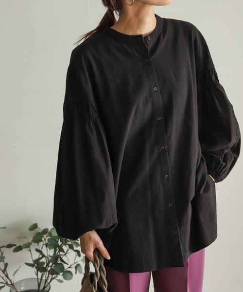 URBAN RESEARCH DOORS（アーバンリサーチドアーズ）の「ギャザースリーブブラウス（シャツ/ブラウス・レディース・オフホワイト/ブラック/ベージュ・MEDIUM）」の20枚目の写真