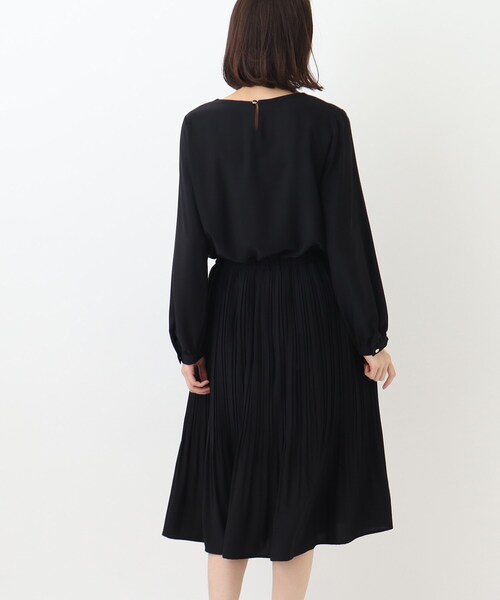 SHOO・LA・RUE（シューラルー）の「◆【S-3L】軽やかに上品に ボトムプリーツワンピース（ワンピース・レディース・ブラック系2/ブラック系5・04/03/02/01/05）」の8枚目の写真