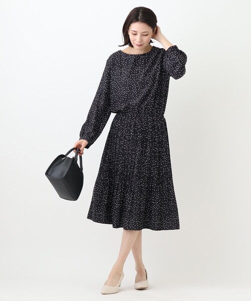 SHOO・LA・RUE（シューラルー）の「◆【S-3L】軽やかに上品に ボトムプリーツワンピース（ワンピース・レディース・ブラック系2/ブラック系5・04/03/02/01/05）」の15枚目の写真