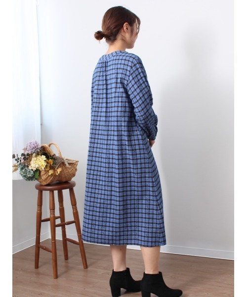 MB mint breeze(エムビーミントブリーズ)の「【M~5L 大きいサイズ】チェック柄 Aライン ワンピース(ワンピース・レディース・ネイビー/オレンジ・LL/3L/4L/5L/L/M)」の5枚目の写真