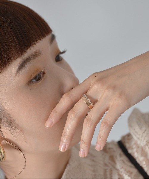 Monocoro toppi（モノコロトッピ）の「小粒パール ゴールド メタル ビンテージ風 リング（リング・レディース・ゴールド・フリー）」の4枚目の写真