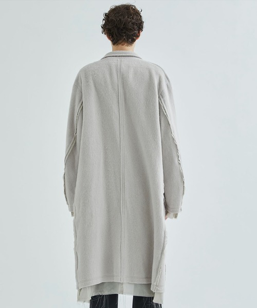 DISCOVERED（ディスカバード）の「STUDIOUS別注 ALPACA SHAGGY LONG COAT（チェスターコート・メンズ・ホワイト/ブラック・1）」の12枚目の写真