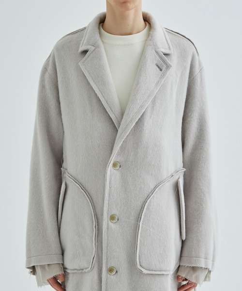 DISCOVERED（ディスカバード）の「STUDIOUS別注 ALPACA SHAGGY LONG COAT（チェスターコート・メンズ・ホワイト/ブラック・1）」の13枚目の写真