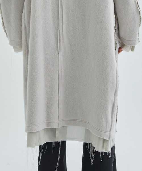 DISCOVERED（ディスカバード）の「STUDIOUS別注 ALPACA SHAGGY LONG COAT（チェスターコート・メンズ・ホワイト/ブラック・1）」の17枚目の写真