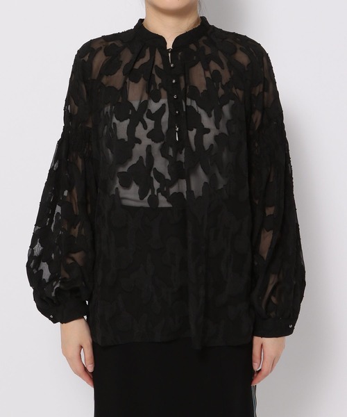 PAGEBOY（ページボーイ）の「ソフトレースジャガードブラウス（シャツ/ブラウス・レディース・ブラック/オフホワイト/グレイッシュベージュ・FREE）」の19枚目の写真