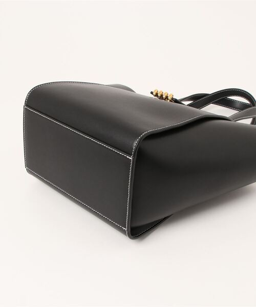 CHARLES & KEITH（チャールズ & キース）の「Osiris オシリス