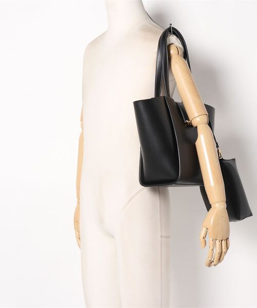 CHARLES&KEITH シリス メタリックアクセントトラペーズトートバッグ CHARLES ＆ KEITH トートバッグ バッグ レディース Osiris