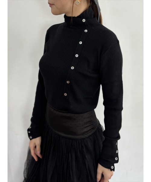 Day and Grade（デイアンドグレイド）の「オリジナルシェルボタンニット（ニット/セーター・レディース・パープル/ブラック/ホワイト・FREE）」の2枚目の写真