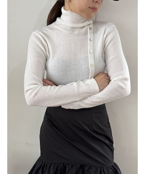 Day and Grade（デイアンドグレイド）の「オリジナルシェルボタンニット（ニット/セーター・レディース・パープル/ブラック/ホワイト・FREE）」の9枚目の写真