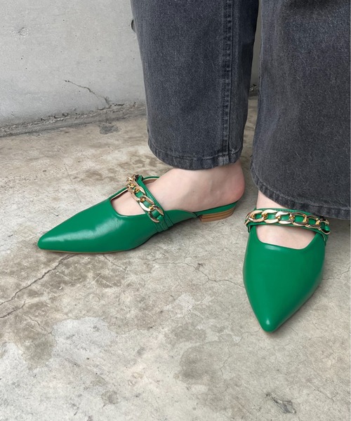 prose verse（プロズヴェール）の「チェーンベルトポインテッドトゥミュール（パンプス・レディース・アイボリー/グリーン/ブラック・MEDIUM/LARGE/X-LARGE/SMALL）」の5枚目の写真