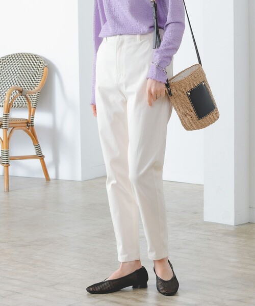 B:MING by BEAMS（ビーミングバイビームス）の「B:MING by BEAMS / ストレッチ テーパード パンツ（その他パンツ・レディース・オフホワイト/サックスブルー/ブラック/ミント/ピンク・SMALL/MEDIUM/LARGE）」の2枚目の写真