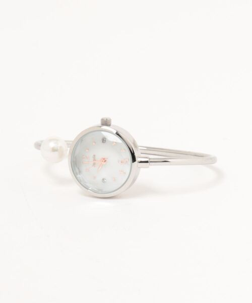 Three Four Time（ｽﾘｰﾌｫｰﾀｲﾑ）の「ツイストバングルウォッチ　/　時計（アナログ腕時計・レディース・シルバー/ピンクゴールド・FREE）」の3枚目の写真