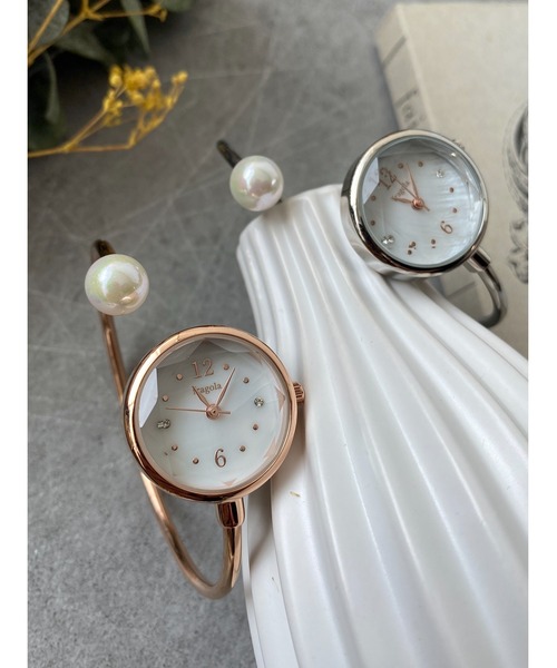 Three Four Time（ｽﾘｰﾌｫｰﾀｲﾑ）の「ツイストバングルウォッチ　/　時計（アナログ腕時計・レディース・シルバー/ピンクゴールド・FREE）」の14枚目の写真