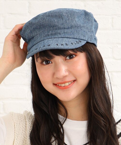 PINK-latte（ピンクラテ）の「【UVカット/部分接触冷感】日焼け対策！ひんやり♪ロゴキャスケット（キャスケット・キッズ・サックスブルー系4/ブラック・00）」の2枚目の写真