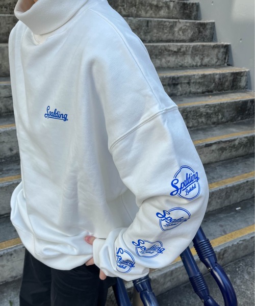 SPALDING（スポルディング）の「【 SPALDING / スポルディング 】オーバーサイズド タートルネック スウェットシャツ  BIGSIZE TURTLENECK SWEATSHIRTS（スウェット・メンズ・ホワイト/ブラック・X-LARGE/LARGE/MEDIUM/SMALL）」の5枚目の写真