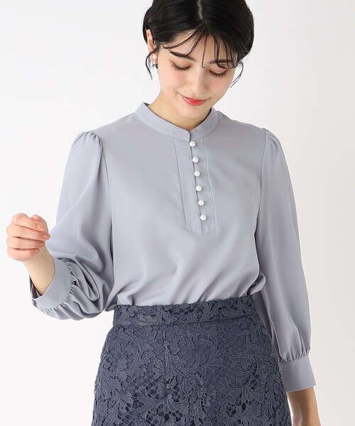 index（インデックス）の「◆2WAY パール調ボタンジョーゼットブラウス（シャツ/ブラウス・レディース・チャコールグレー/ライトベージュ/ライトブルー・36/38/40/42）」の8枚目の写真