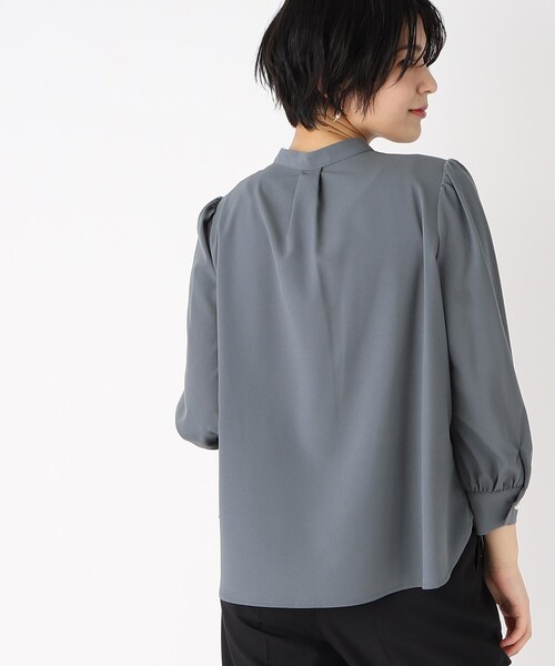 index（インデックス）の「◆2WAY パール調ボタンジョーゼットブラウス（シャツ/ブラウス・レディース・チャコールグレー/ライトベージュ/ライトブルー・36/38/40/42）」の15枚目の写真