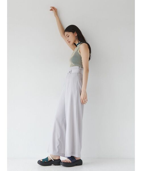 MURUA（ムルーア）の「ミニマルストライプニット（ニット/セーター・レディース・ブラック/ベージュ/ブルー・FREE）」の7枚目の写真