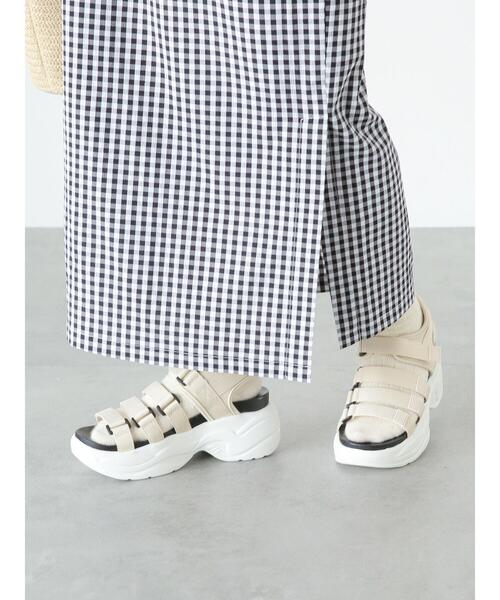 ehka sopo(エヘカソポ)の「ボリュームスポーツサンダル(サンダル・レディース・ブラック/グレー/ベージュ・LARGE/MEDIUM)」の19枚目の写真