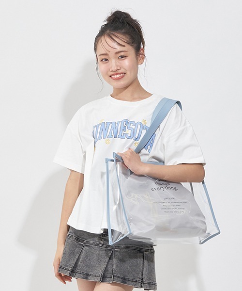 LOVETOXIC（ラブトキシック）の「パイピングビニールトートBAG【SWIM】（バックパック/リュック・キッズ・ブラック/ベージュ/サックスブルー/ピンク・FREE）」の3枚目の写真