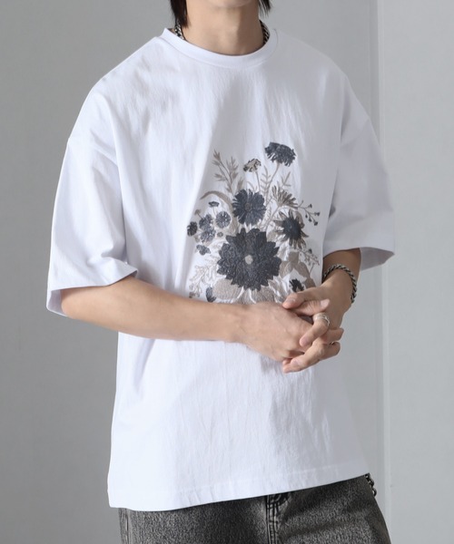 welise（ウェライズ）の「【welise/ウェライズ】HQクリアコットンファブリック  レトロフラワー刺繍 オーバーサイズ半袖Tシャツ（Tシャツ/カットソー・メンズ・ブラック系その他/ブラック/ホワイト/ホワイト系その他/ブラック×ブルー/ホワイト×グレー/グレー系その他・M/L/S）」の11枚目の写真