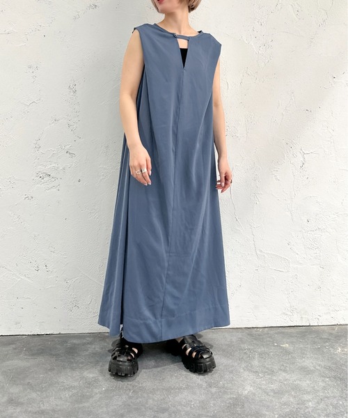 apres jour mignon（アプレジュールミニョン）の「2WAYカッティングフレアワンピース【ZOZOTOWN限定アイテム】（ワンピース・レディース・ブルー/ブラック・SMALL/MEDIUM/X-LARGE）」の11枚目の写真