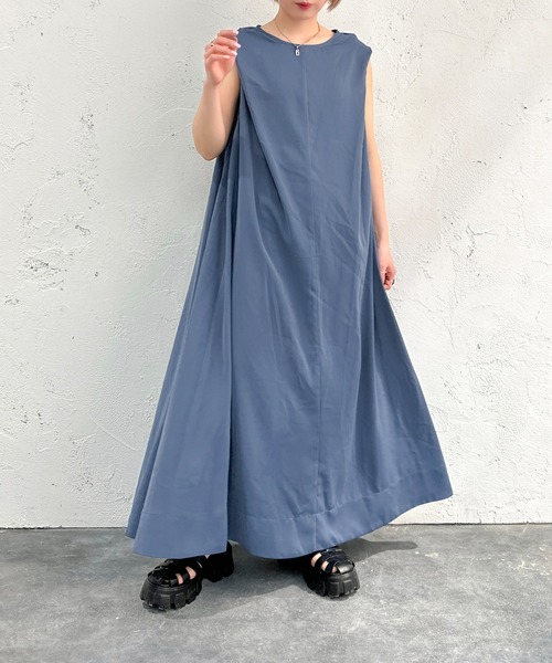 apres jour mignon（アプレジュールミニョン）の「2WAYカッティングフレアワンピース【ZOZOTOWN限定アイテム】（ワンピース・レディース・ブルー/ブラック・SMALL/MEDIUM/X-LARGE）」の4枚目の写真