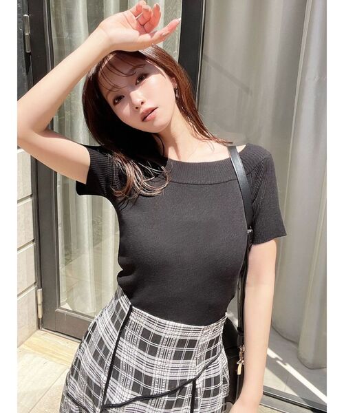 RESEXXY（リゼクシー）の「オフショルニットトップス（ニット/セーター・レディース・ホワイト/ブラック/オレンジ/その他1・FREE）」の12枚目の写真