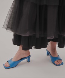 【LE VERNIS】パッファーサンダル