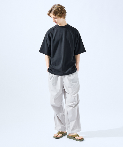 AH ABAHOUSE（エーエイチアバハウス）の「【AH ABAHOUSE】カットジョーゼット ドロップショルダー モックネック Tシャツ（Tシャツ/カットソー・メンズ・チャコールグレー/ホワイト/ピンクベージュ/グレイッシュベージュ/オレンジ系その他/グレイッシュブルー/ブラック/グリーン・46/48）」の11枚目の写真