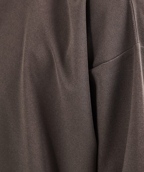 AH ABAHOUSE（エーエイチアバハウス）の「【AH ABAHOUSE】カットジョーゼット ドロップショルダー モックネック Tシャツ（Tシャツ/カットソー・メンズ・チャコールグレー/ホワイト/ピンクベージュ/グレイッシュベージュ/オレンジ系その他/グレイッシュブルー/ブラック/グリーン・46/48）」の22枚目の写真