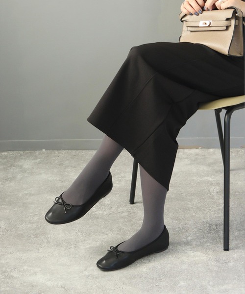 grandfleur（グランドフルール）の「【21.5cm～26.5cm】スクエアトゥリボン付きフラットパンプス（パンプス・レディース・ブラック系その他/ゴールド/ブラック・26.5cm/25.5cm/24.5cm/22.5cm/25.0cm/21.5cm/23.5cm/22.0cm/23.0cm/26.0cm/24.0cm）」の17枚目の写真