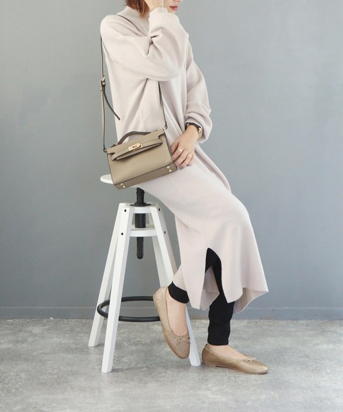 grandfleur（グランドフルール）の「【21.5cm～26.5cm】スクエアトゥリボン付きフラットパンプス（パンプス・レディース・ブラック系その他/ゴールド/ブラック・26.5cm/25.5cm/24.5cm/22.5cm/25.0cm/21.5cm/23.5cm/22.0cm/23.0cm/26.0cm/24.0cm）」の22枚目の写真