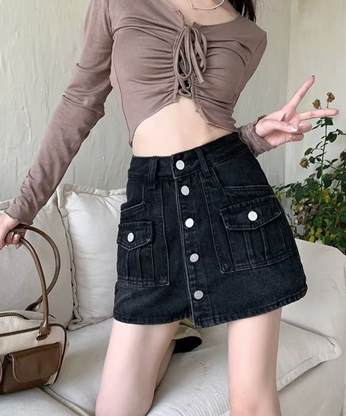 meJane（ミージェーン）の「ボタンフライデニムスカパン（デニムスカート・レディース・ブラック/ブルー・M/L/S）」の4枚目の写真