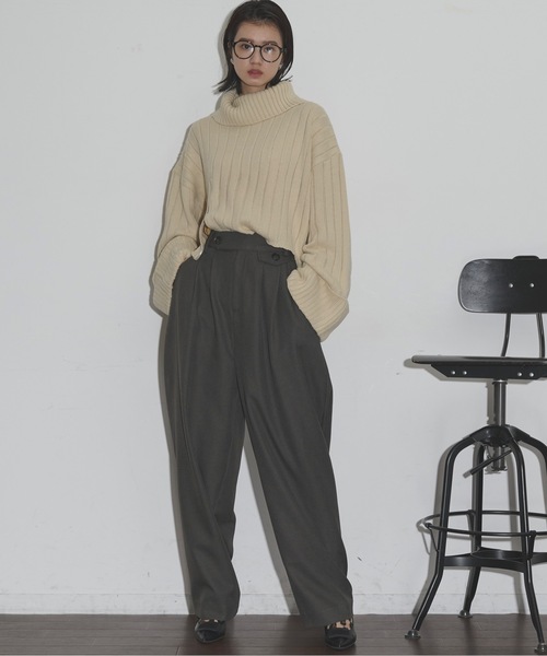 THE YOn（ザヨン）の「2WAYスーパーワイドツイルタックパンツ