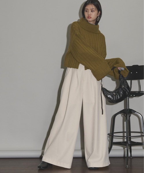 THE YOn（ザヨン）の「2WAYスーパーワイドツイルタックパンツ
