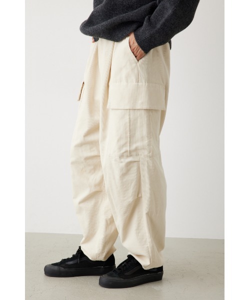 RODEO CROWNS WIDE BOWL（ロデオクラウンズワイドボウル）の「コーデュロイワイドカーゴパンツ（カーゴパンツ・メンズ・グリーン/ブラック/ブラウン/ダークブルー/オフホワイト・LARGE/MEDIUM）」の8枚目の写真