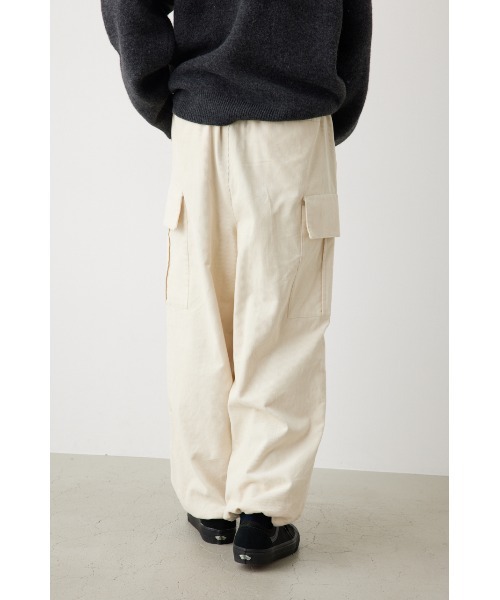 RODEO CROWNS WIDE BOWL（ロデオクラウンズワイドボウル）の「コーデュロイワイドカーゴパンツ（カーゴパンツ・メンズ・グリーン/ブラック/ブラウン/ダークブルー/オフホワイト・LARGE/MEDIUM）」の9枚目の写真