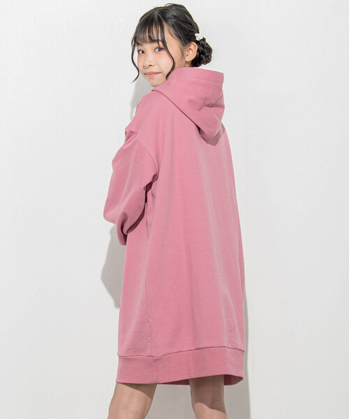 ZIDDY(ジディ)の「【 ニコ☆プチ 掲載 】フード付きハートロゴワンピース(130~160cm)(ワンピース・キッズ・ピンク/ブラック・130cm/140cm/150cm/FREE)」の5枚目の写真