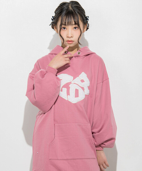 ZIDDY(ジディ)の「【 ニコ☆プチ 掲載 】フード付きハートロゴワンピース(130~160cm)(ワンピース・キッズ・ピンク/ブラック・130cm/140cm/150cm/FREE)」の6枚目の写真