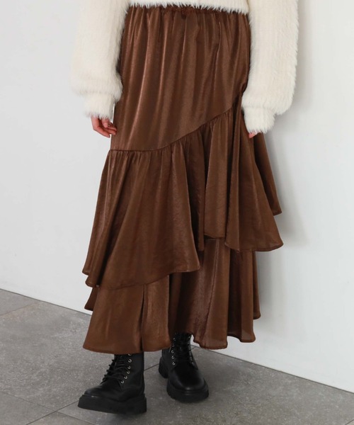 archives（アルシーヴ）の「グロッシーアシメフリルティアードスカート（スカート・レディース・ブラック/アイボリー/ブラウン/オレンジ/グリーン・MEDIUM）」の6枚目の写真