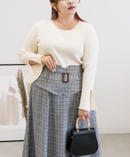 CLETTE(クレット)の「スリットフレアスリーブリブニット(ニット/セーター・レディース・ブラック/アイボリー/ブルー・3L/4L/LL)」の2枚目の写真