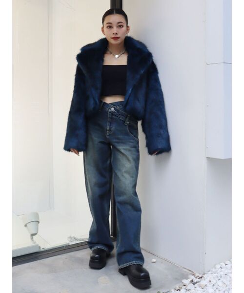 EVRIS(エヴリス)の「クロスウエストワイドデニムパンツ(デニムパンツ・レディース・グレー/インディゴブルー・SMALL/MEDIUM)」の11枚目の写真