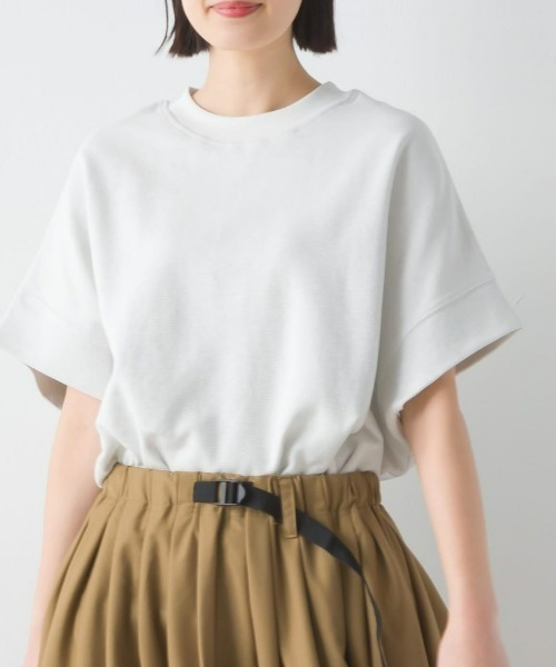 OMNES（オムネス）の「リップルダブルフェイスワイドシルエット半袖プルオーバー（Tシャツ/カットソー・レディース・ベージュ/ブラック/ホワイト/ラベンダー/ネイビー・FREE）」の6枚目の写真