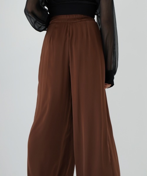 CIEL'AIR(シエルエアー)の「Satin Wide Trouser(その他パンツ・レディース・ベージュ/ブラウン・M/L)」の5枚目の写真