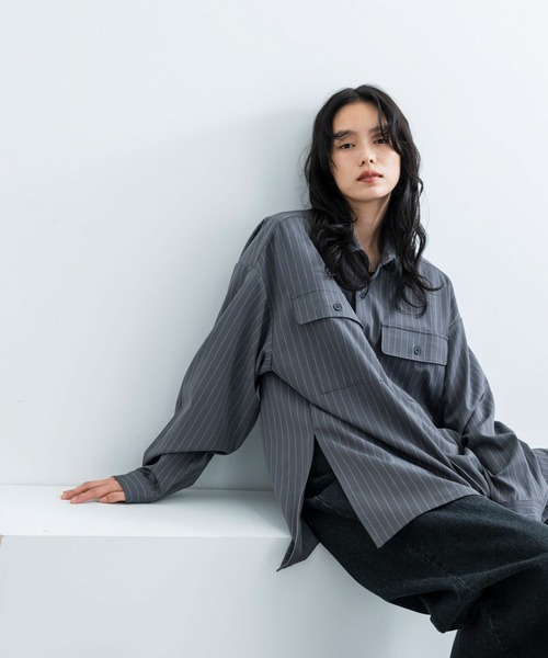 JUNRED（ジュンレッド）の「【 イージーケア 】 ダブルポケットストライプマキシシャツ（シャツ/ブラウス・メンズ・ブラック/オフホワイト/グレー・M/L/S）」の13枚目の写真