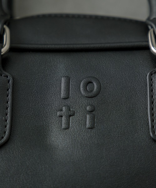 loti(ロティ)の「loti ロゴスクエアBAG(ハンドバッグ・レディース・ブラック/ベージュ/グリーン・ONE SIZE)」の6枚目の写真