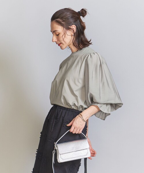 BEAUTY&YOUTH UNITED ARROWS（ビューティーアンドユースユナイテッドアローズ）の「【WEB限定】ボリュームスリーブ コンビ プルオーバー 2（Tシャツ/カットソー・レディース・コバルトブルー/ブラック/ベージュ/オフホワイト/モカ・FREE）」の7枚目の写真