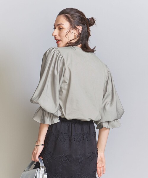 BEAUTY&YOUTH UNITED ARROWS（ビューティーアンドユースユナイテッドアローズ）の「【WEB限定】ボリュームスリーブ コンビ プルオーバー 2（Tシャツ/カットソー・レディース・コバルトブルー/ブラック/ベージュ/オフホワイト/モカ・FREE）」の8枚目の写真